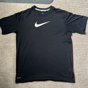 Black dry fit nike shirt